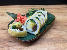 Uramaki: Kalmar w tempurze w omlecie 