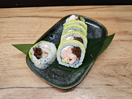 Uramaki: Krewetka gotowana owinięta w awokado