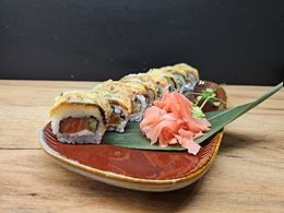 California łosoś w tempurze pod pieczonym węgorzem 