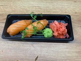 Nigiri: Łosoś surowy lub opalany